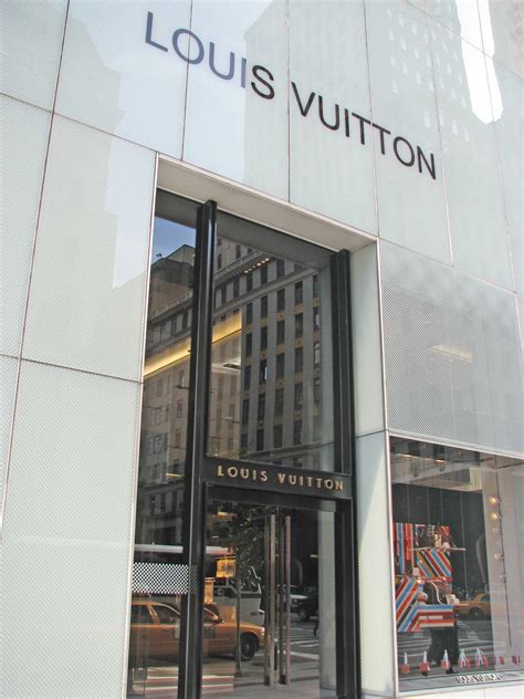 louis vuitton manhattan|Louis Vuitton ny closing.